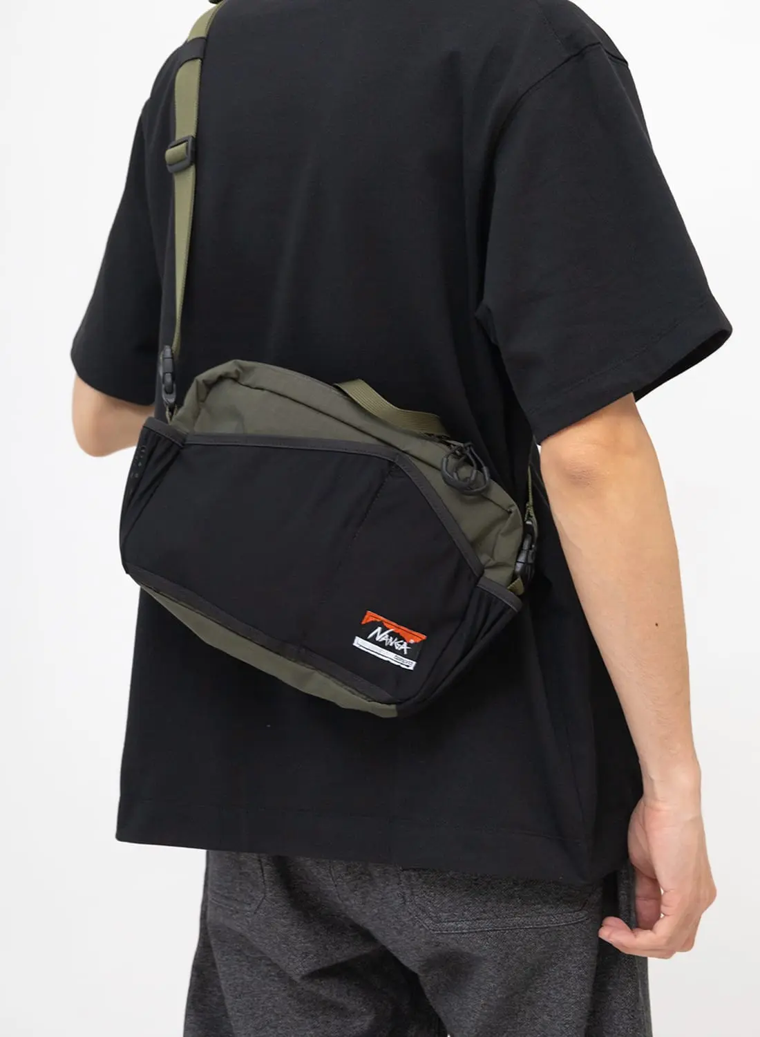 ナンガ　ショルダーバック　NANGA NANGA(ナンガ)NANGA×TEMPRA AURORA TEX SHOULDER BAG(ナンガ