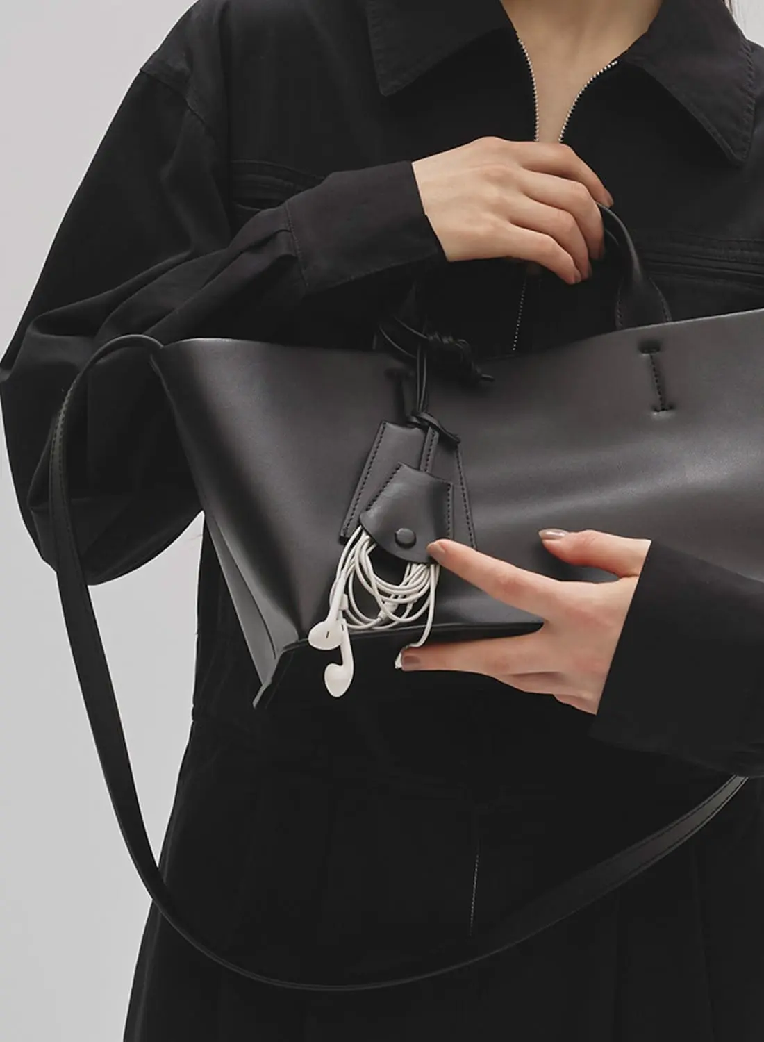 25FW先行予約】TODAYFUL(トゥデイフル)/Useful Leather Bag (M
