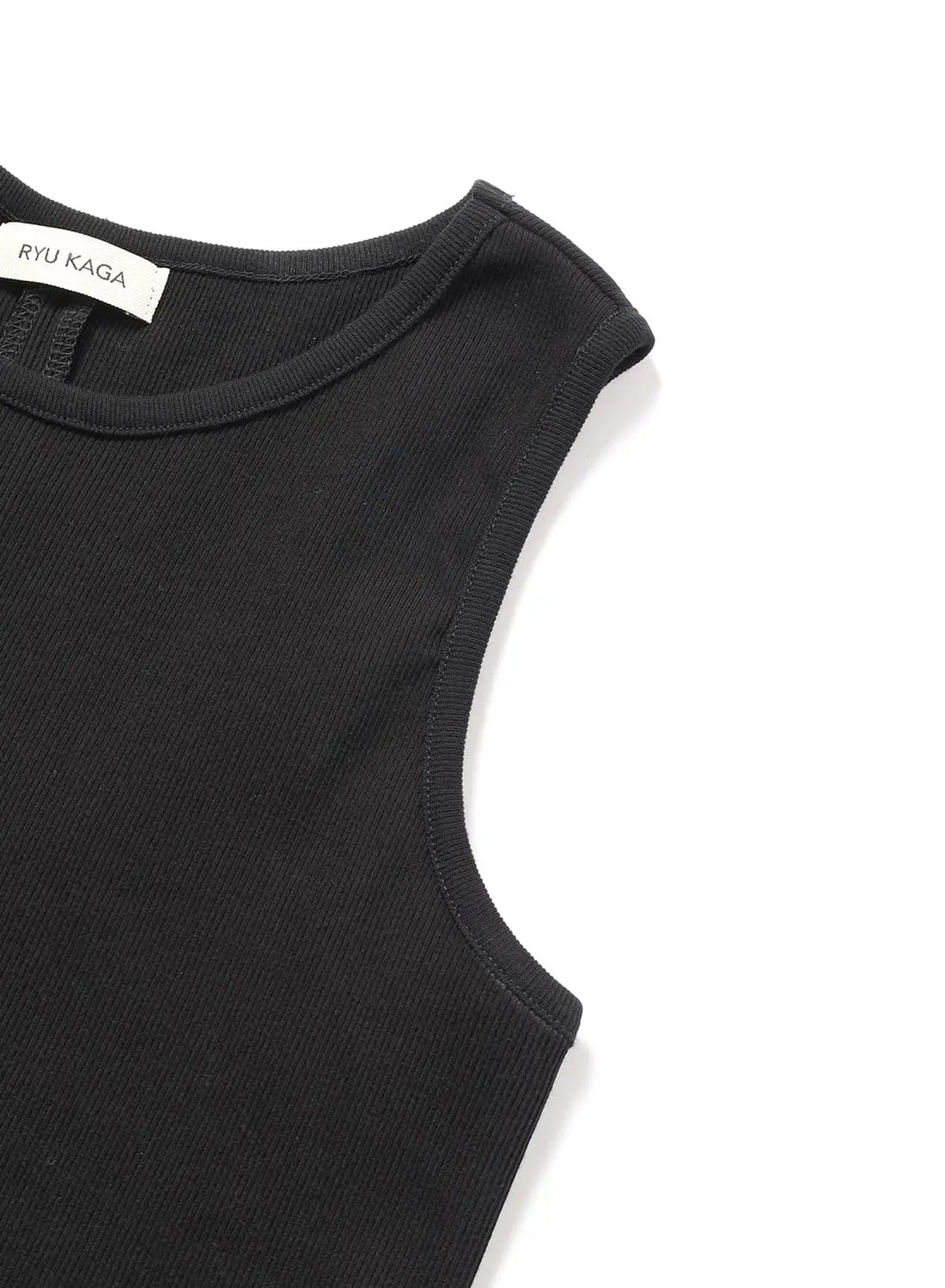 RYU KAGA(リュウ カガ)/Back slit tank-top(バック スリット