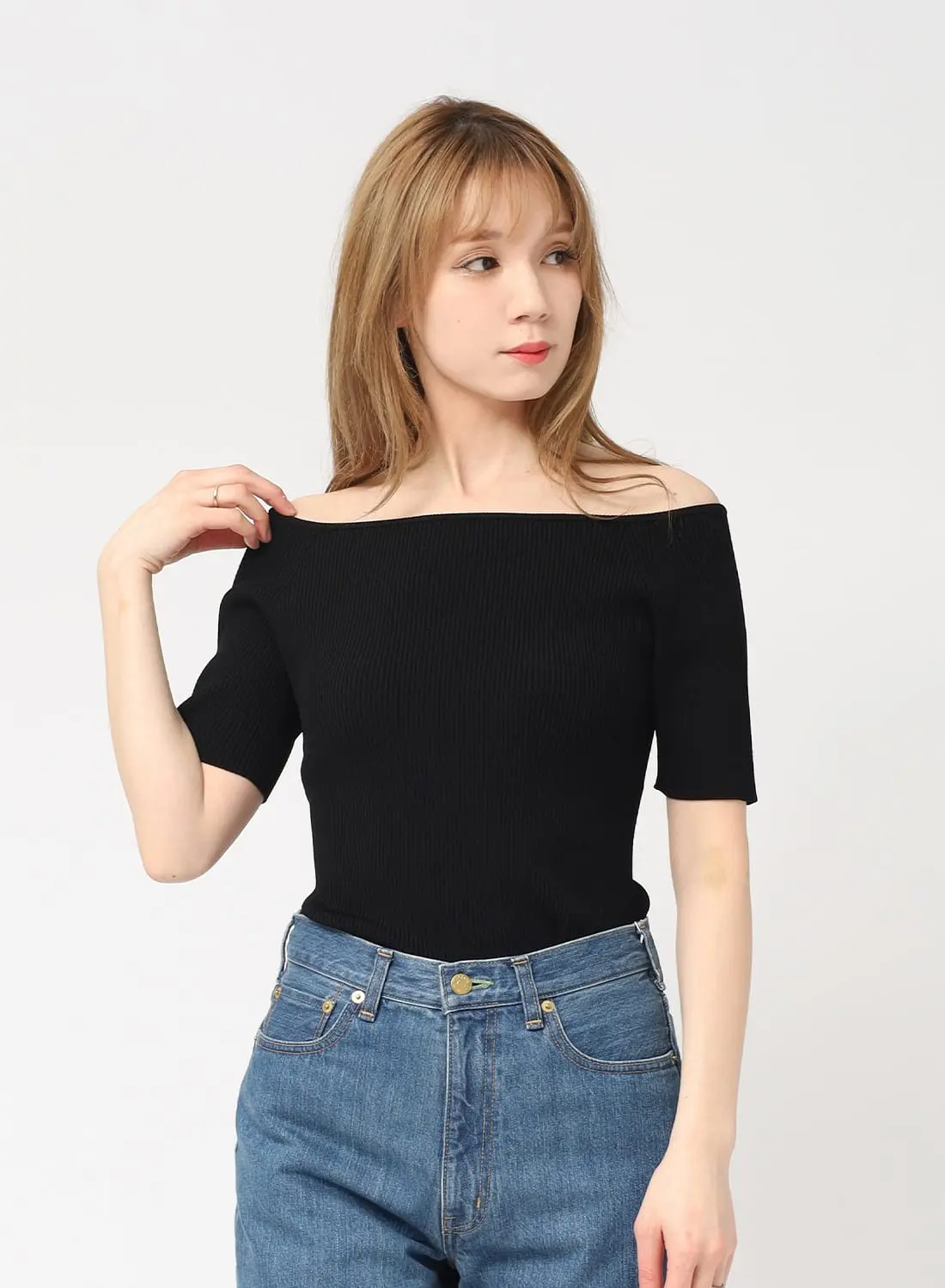 NICENICE MOMENT OPEN SHOULDER ニット 8500025S0325_l1_a001.jpg
