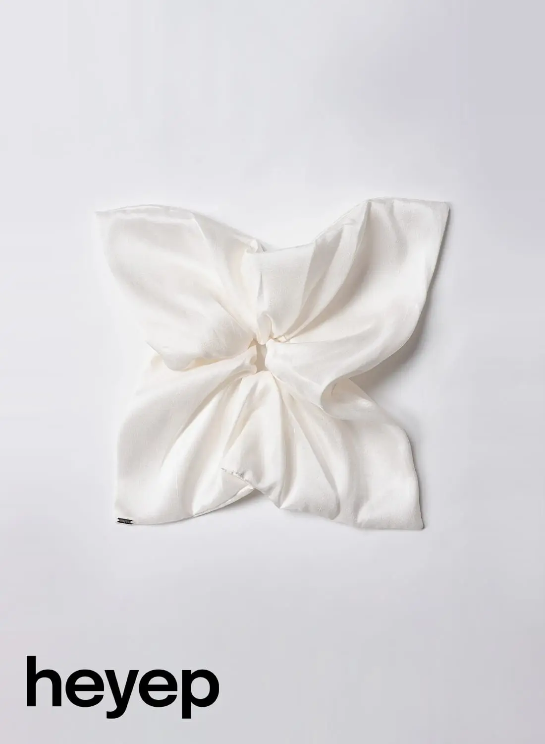 heyep(ヘイップ)/Silk Square Large Scrunchie(シルク スクエア