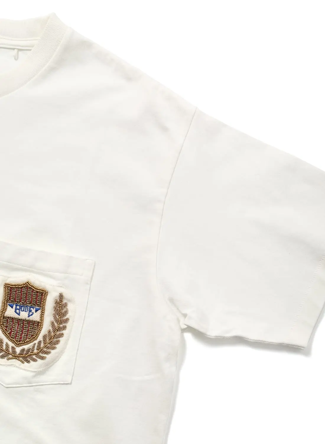BODE 刺繍付きポケット Tシャツ ホワイト BODE（ボーディ）SPORTSMAN PATCH POCKET TEE（スポーツマン