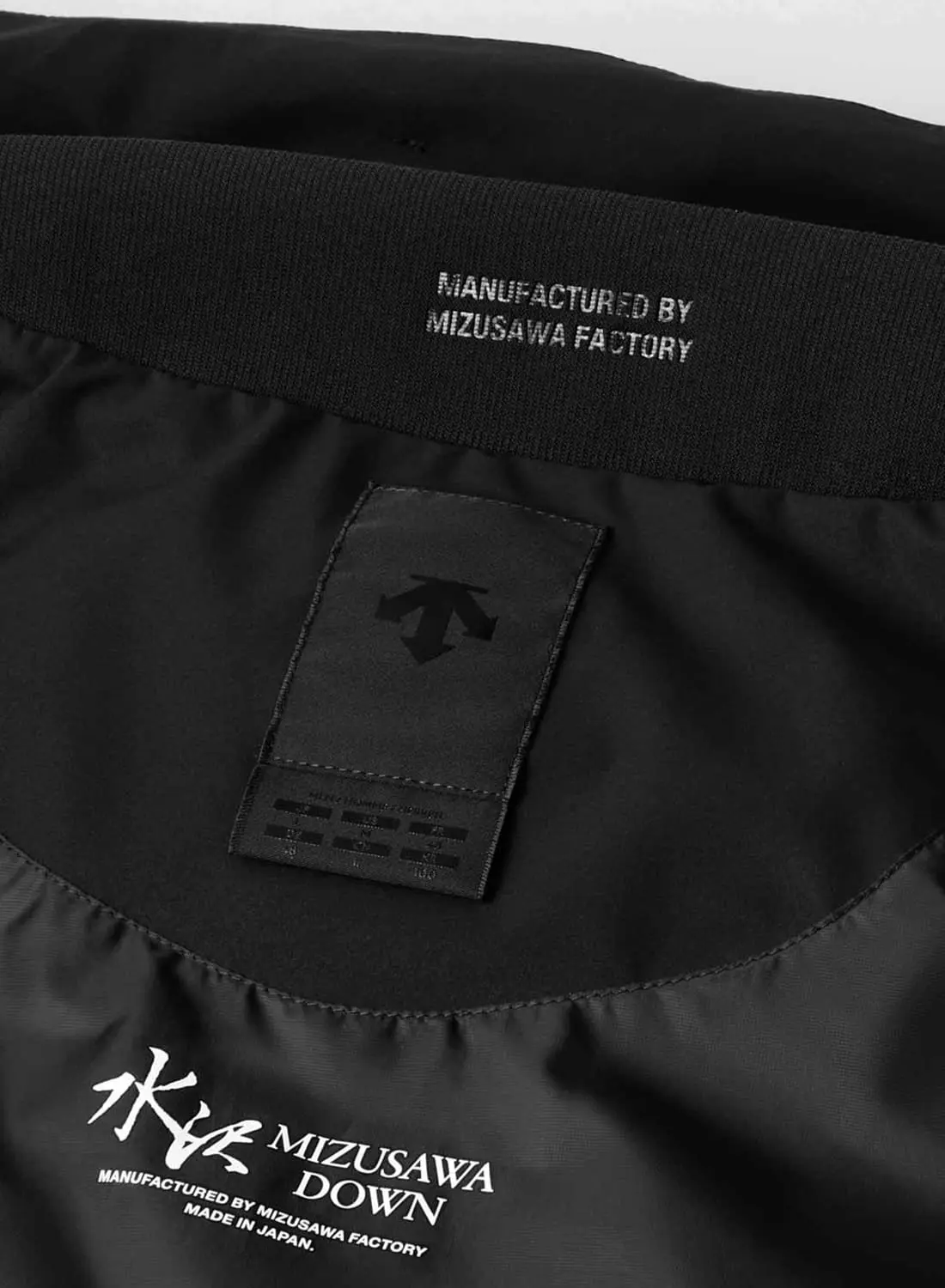 DESCENTE ALLTERRAIN（デサント オルテライン）MIZUSAWA DOWN
