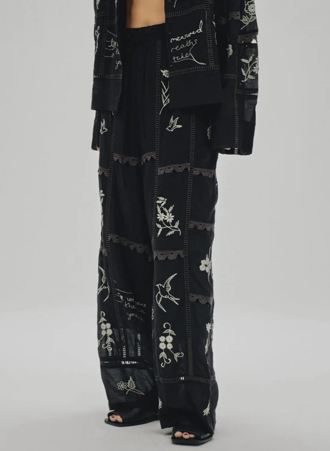 EMBROIDERY PATCHWORK TROUSERS|【26SS先行予約】エンブロイダリー