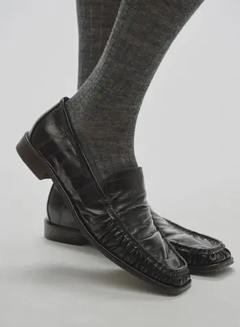 スクエアトゥギャザー ローファー